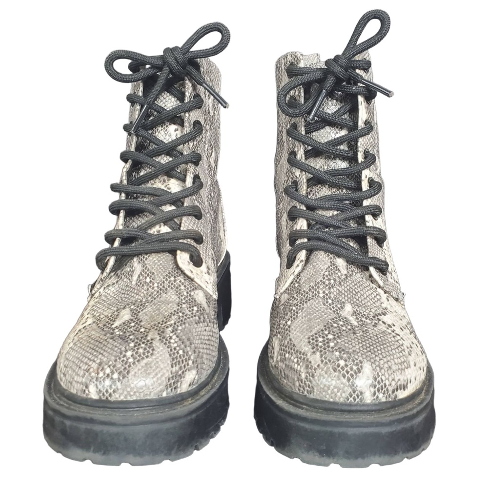 American Eagle Lug Boot Snake Print Lace Up Chunky Sole Boot Gray Womens Size 7 - Picture 2 of 11